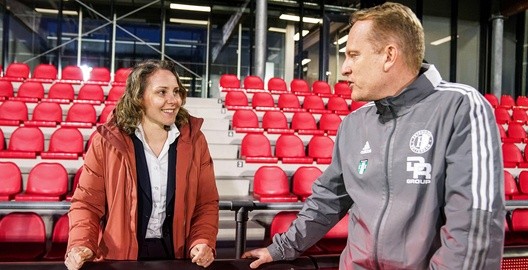 Manon Melis and Head Coach Danny Mulder of Feyenoord V1 